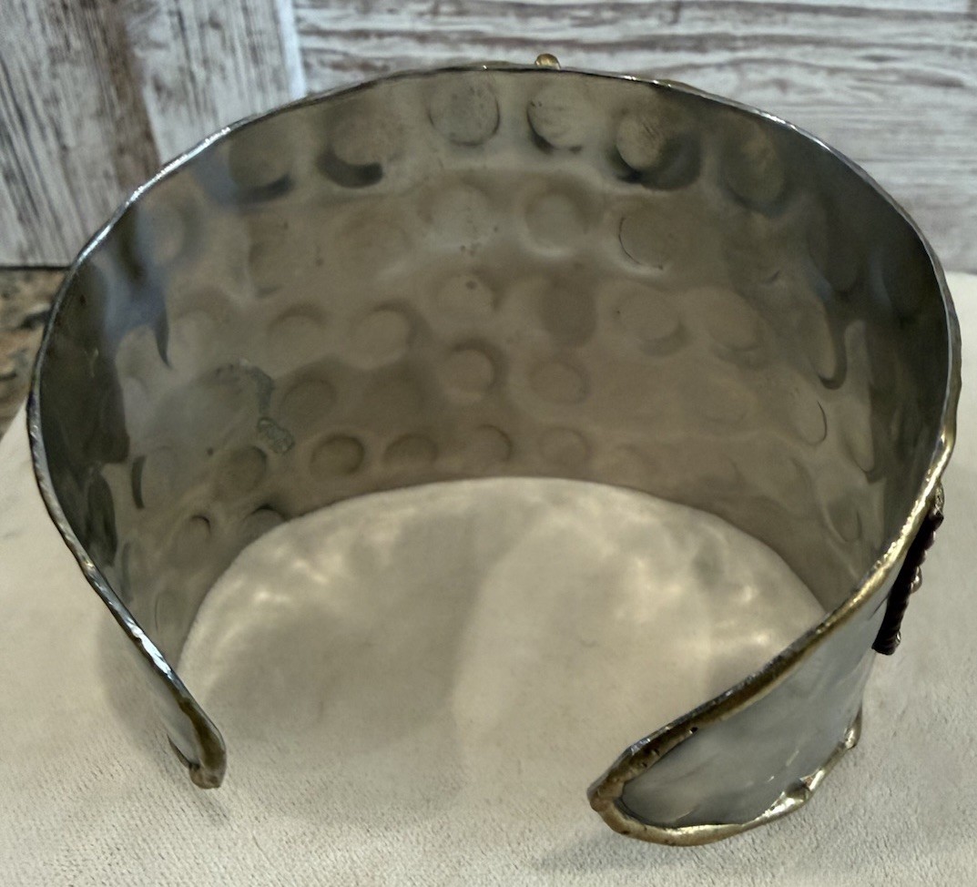 Hammered Metal Cuff Bracelet Faux Turquoise Eye Silver Tone Vintage Spring