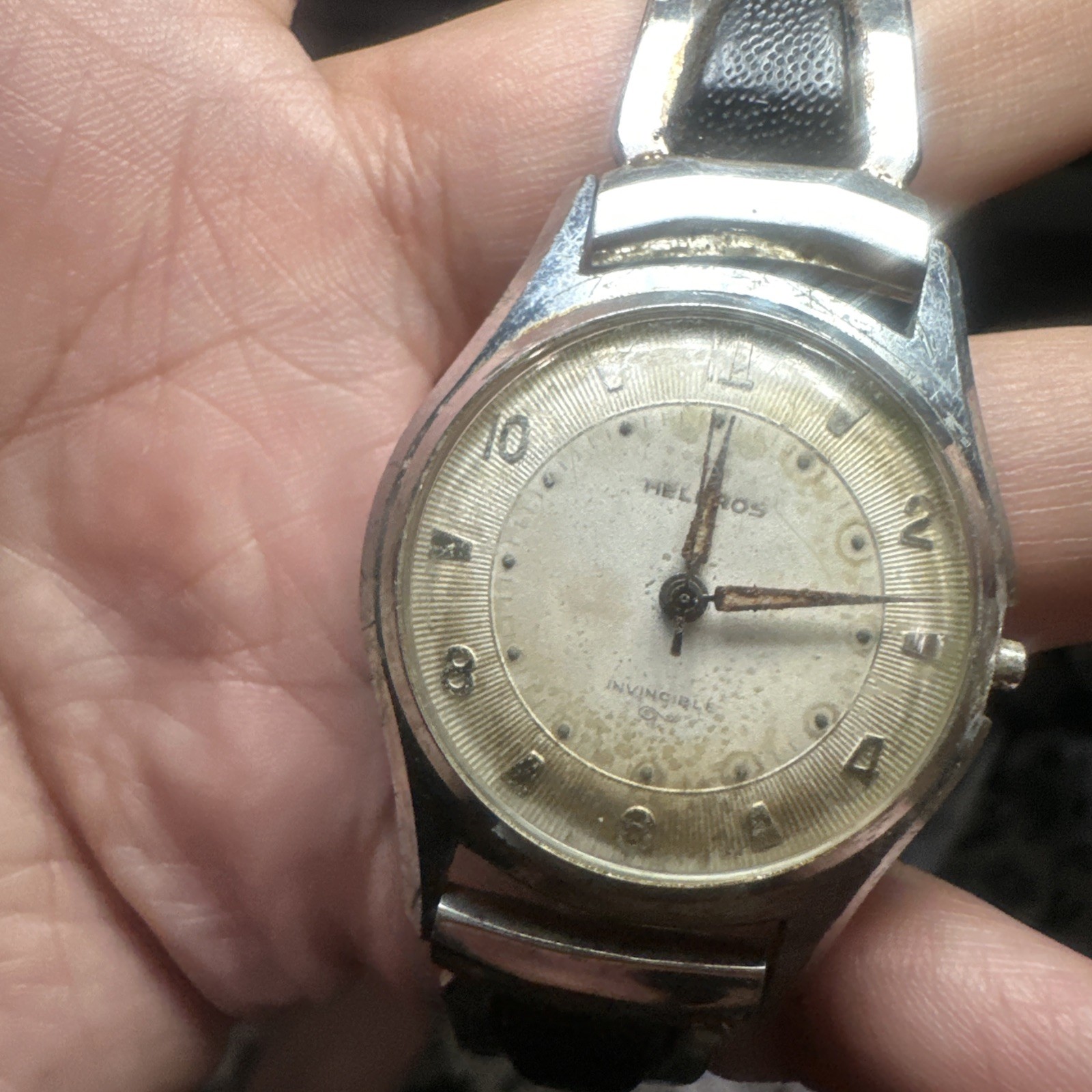 Vintage HELBROS INVINCIBLE gold mens Manual Wind 33mm Mens Watch – For Repair