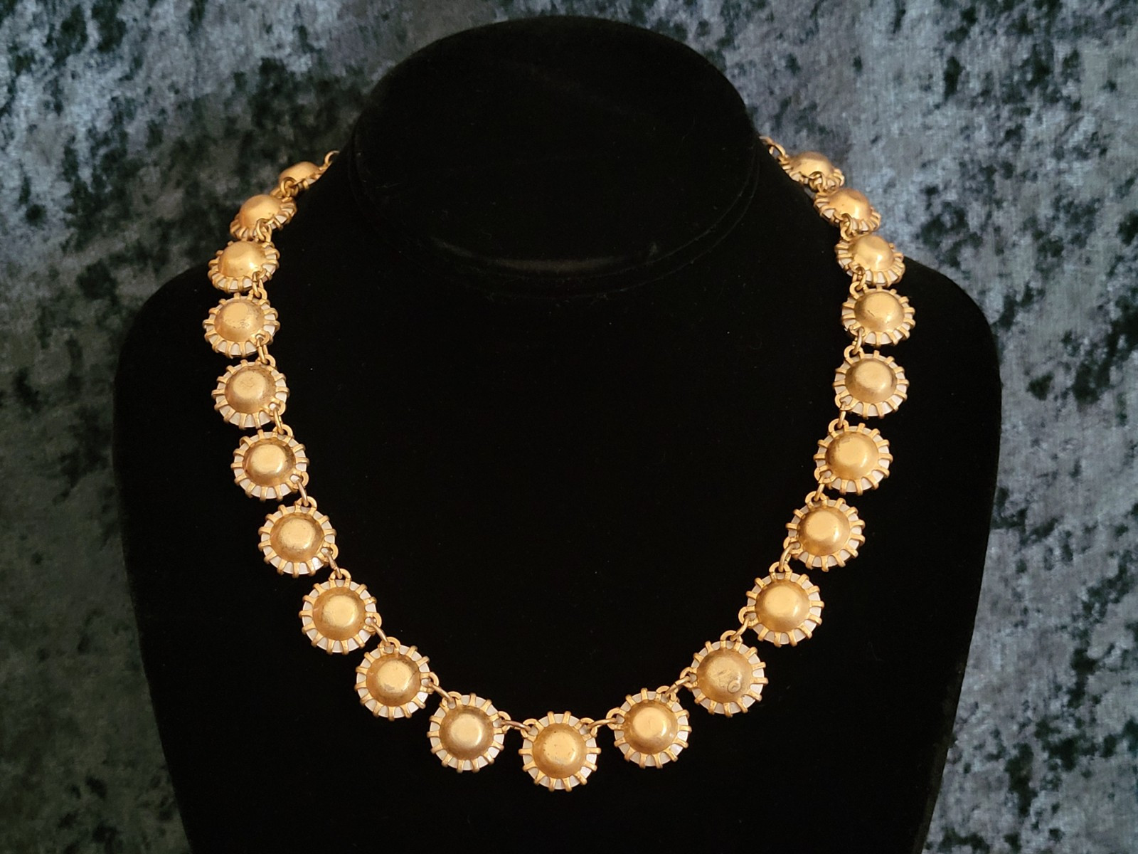 J CREW ~ Vintage Venus Flytrap Necklace With Rivoli Cut Crystals ~ 21 1/2″