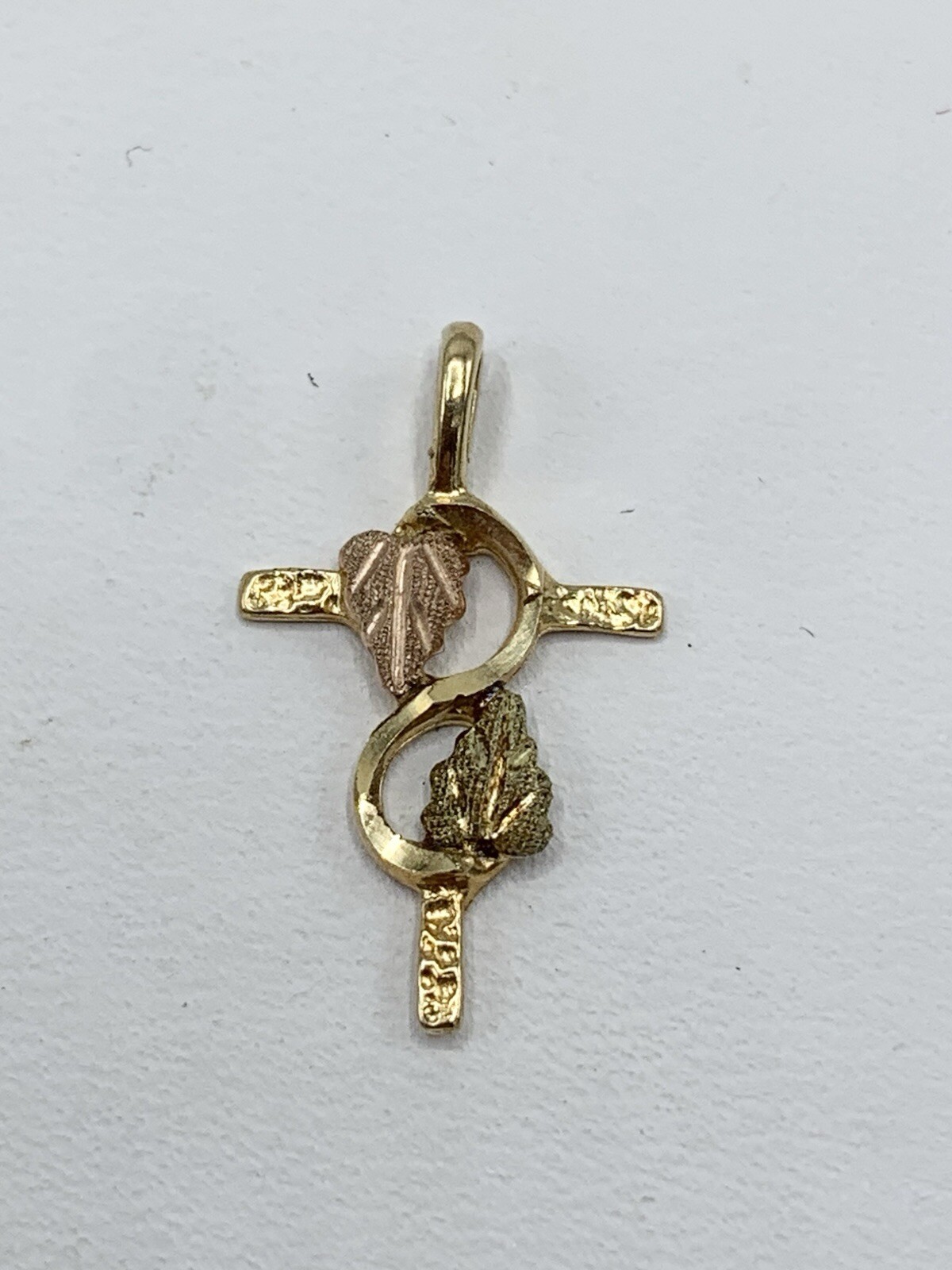 10k Black Hills Gold Cross Pendant Bi Colored Crucifix Christian 3/4″ Long 0.5 g