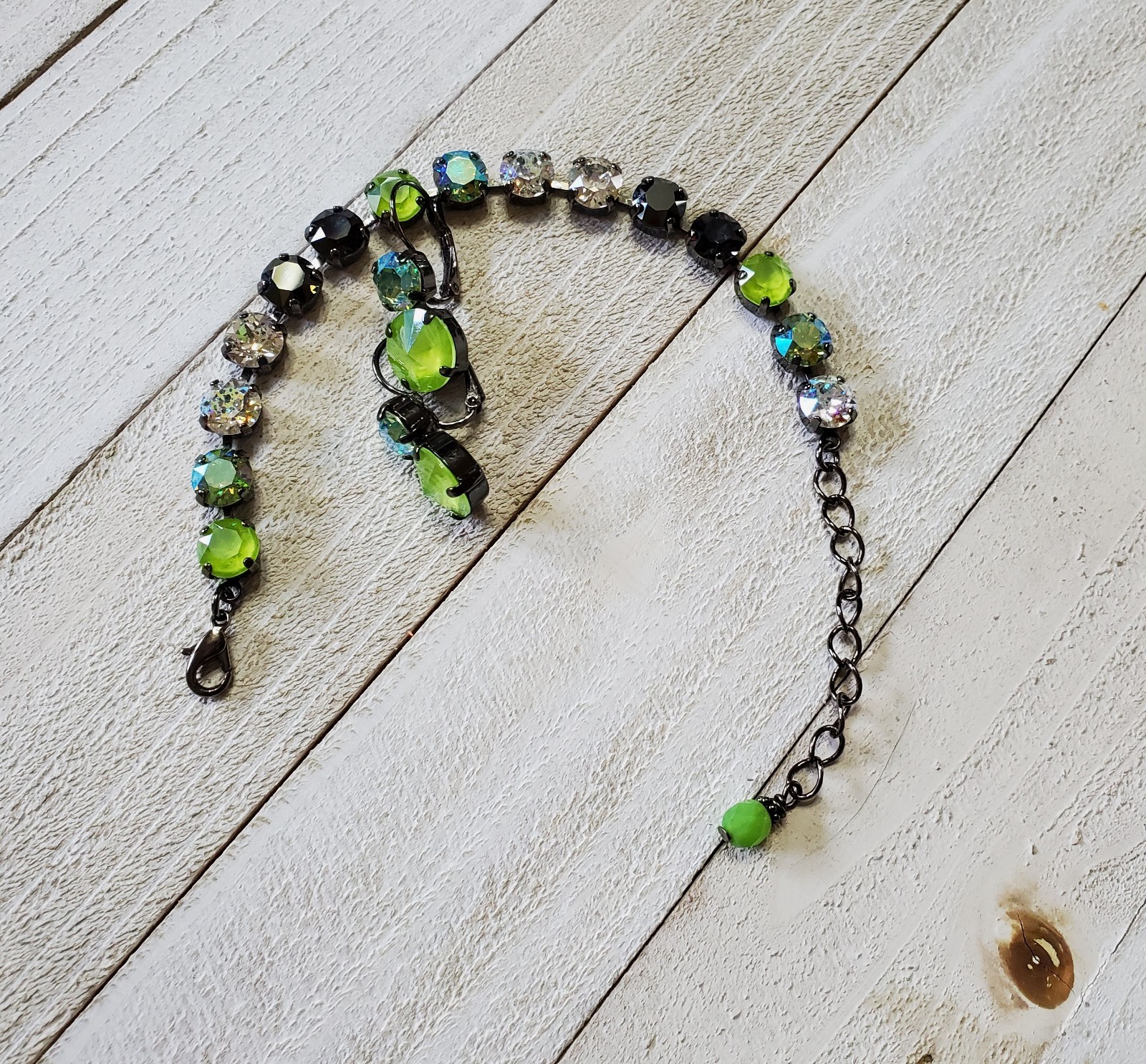 GWJS18 Beetlejuice Lime Black Drop Earrings Matching Cup Chain Bracelet Set