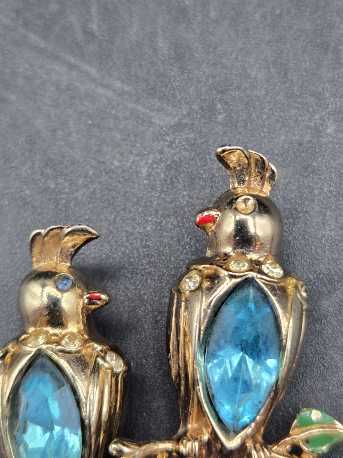 Coro Signed Duette Lovebird Blue Fur Clip Vintage Gold Tone Brooch Pin