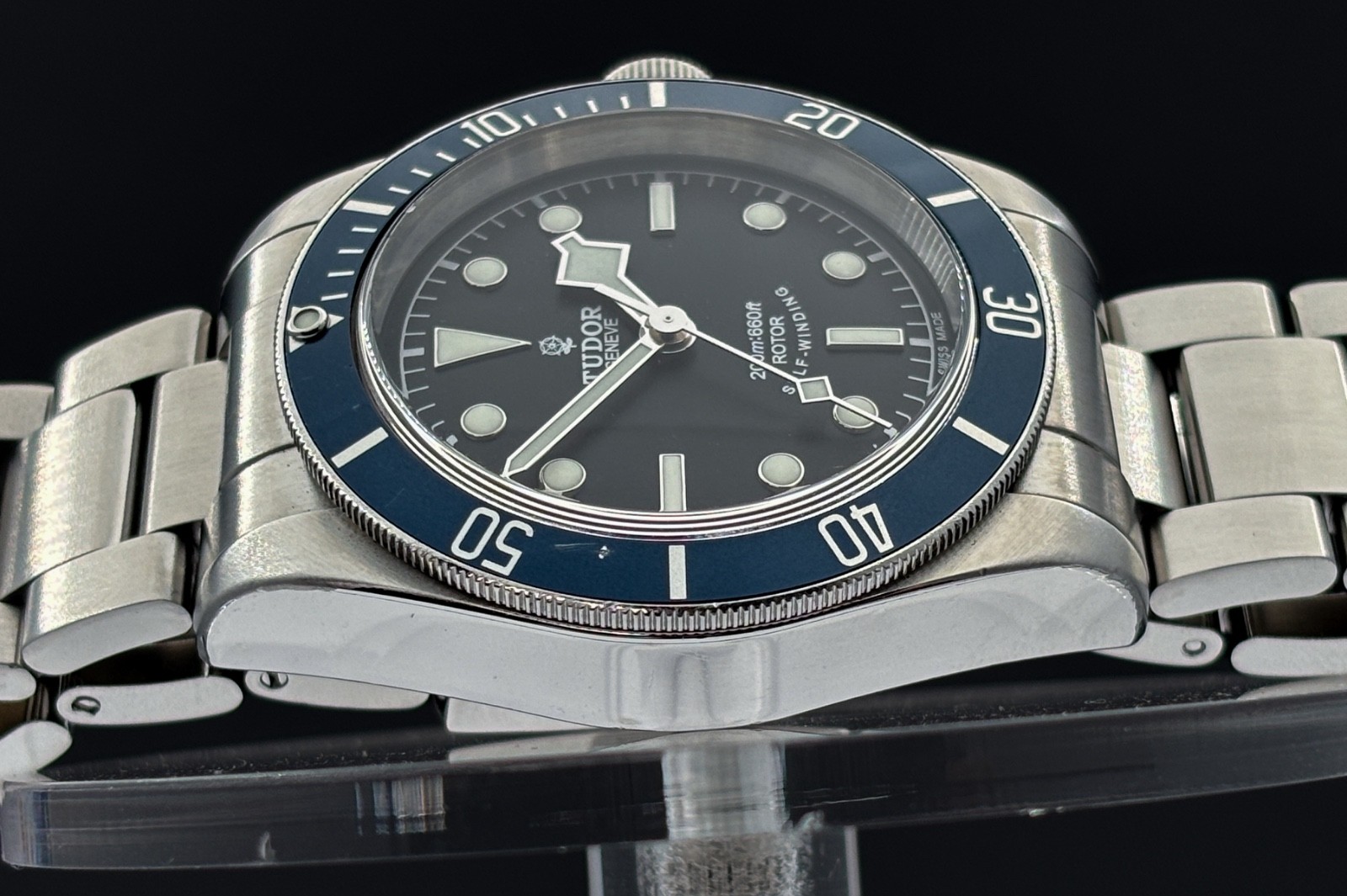Tudor Black Bay 79220B Smiley ETA Rose Dial Blue Bezel Full Set 41mm