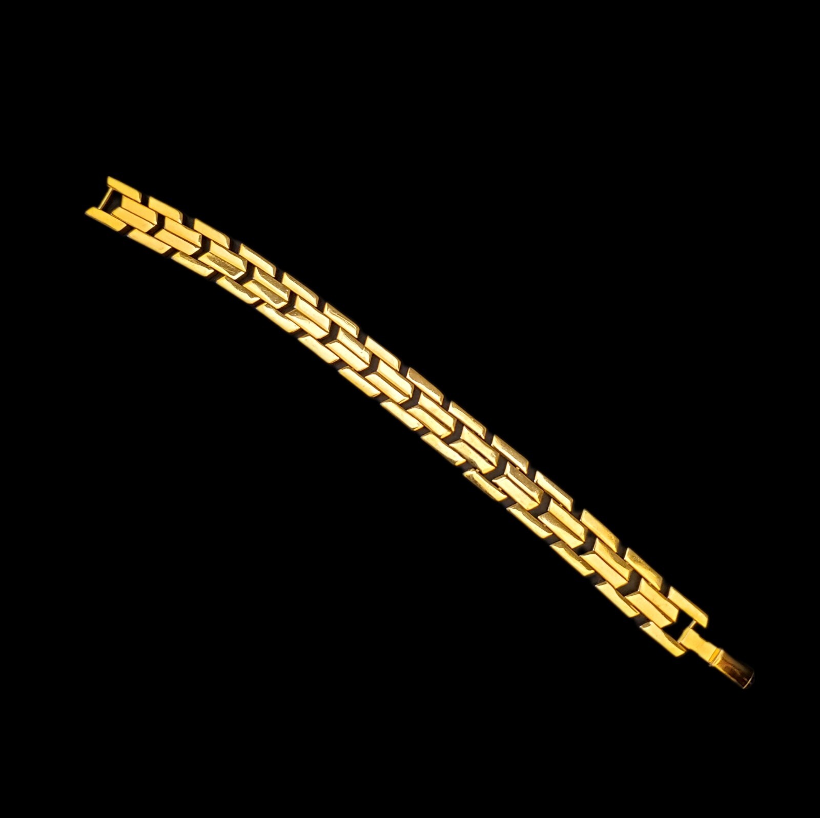 7.5″ PVD Gold Arrow Style Tone Hidden Bar Link Bracelet w Fold over Link Clasp