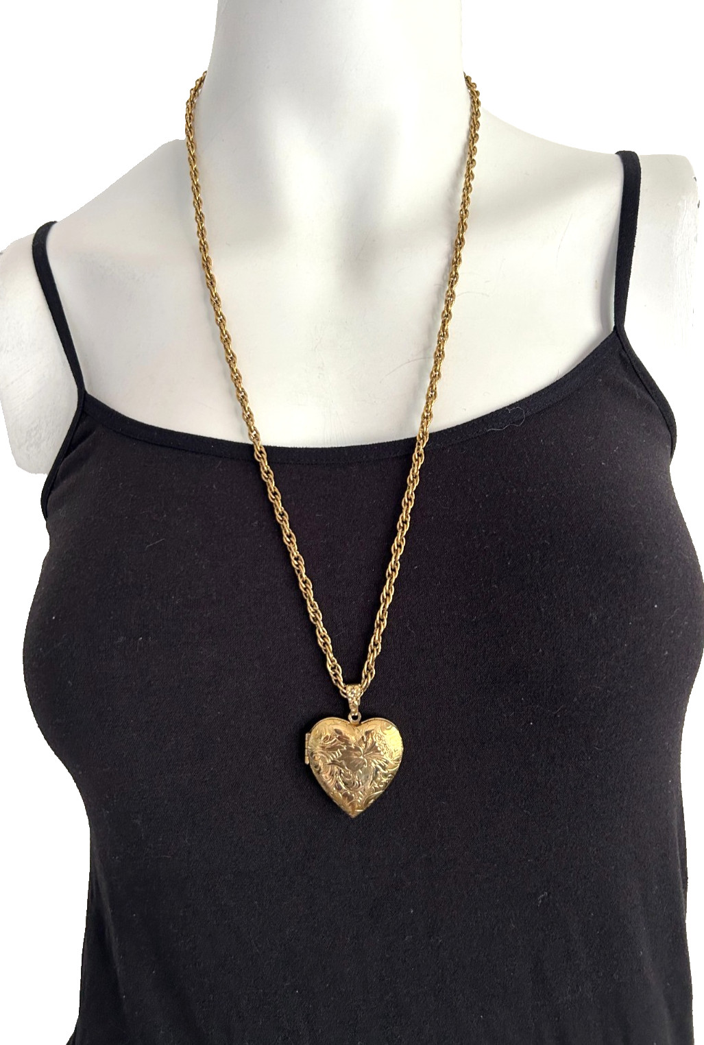 Vintage 1928 Jewelry Gold Tone Etched Floral Heart Locket Pendant Rope Necklace
