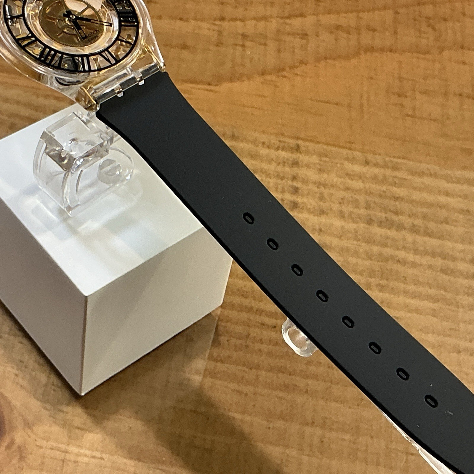 Skin – Ultra Thin – FORET NOIRE – SFK392 – Gold Gears / Roman Numerals – 34mm