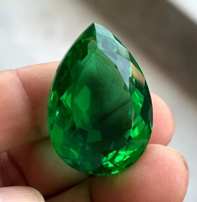 Natural Green Colombian Emerald Pear Cut Certified VVS 80+ Ct Loose Gemstone