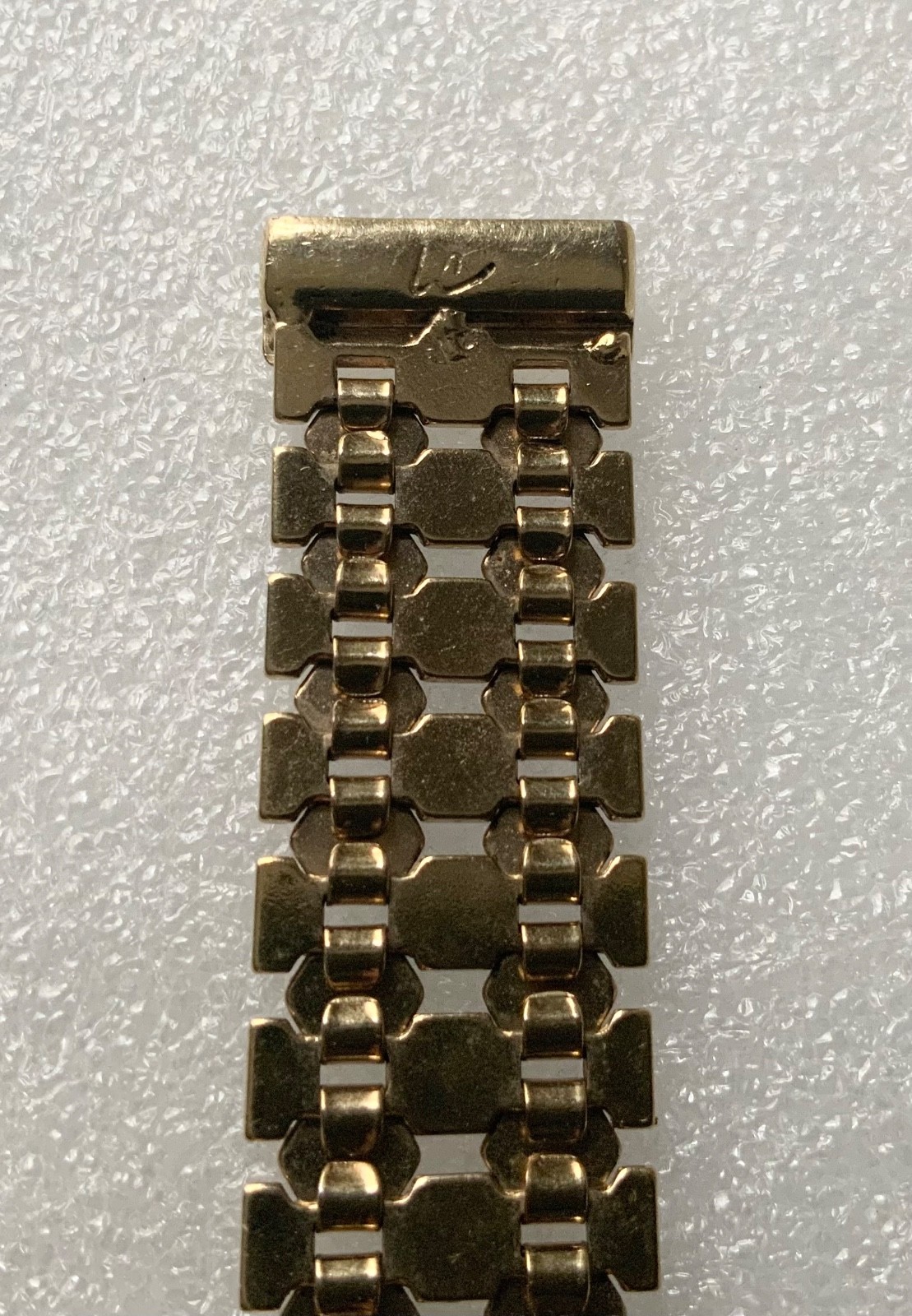 Liz Claiborne 28cm Vintage Honeycomb Bracelet with Magnet Clasp