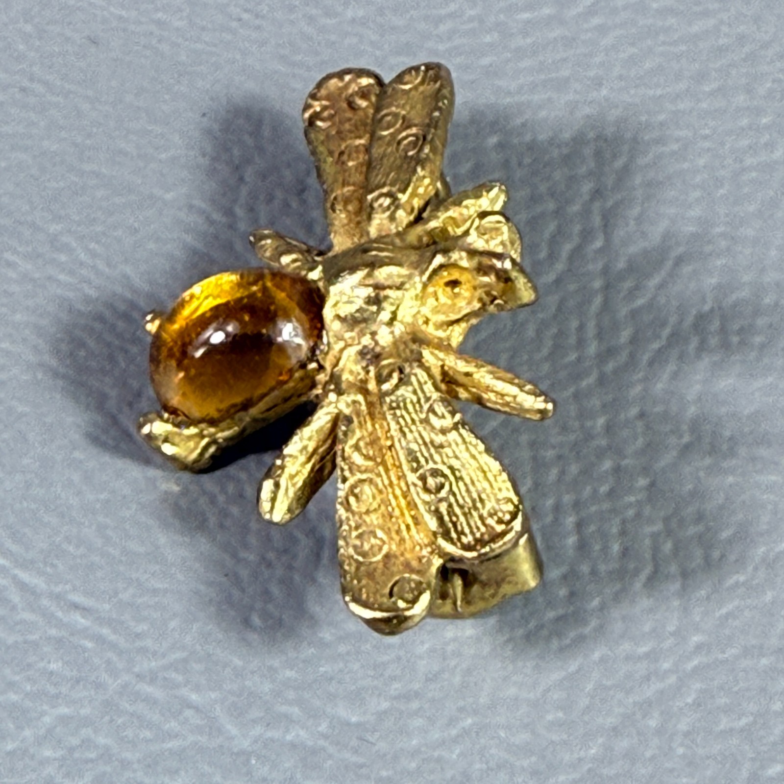 Vintage Bumble Bee Gold Tone Yellow Gemstone Brooch Pin Bug Insect 1″ 4.38gram