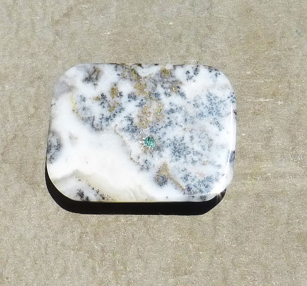 NATURAL manganese dendrites in calcite cabochon from California (45.50 cts.)