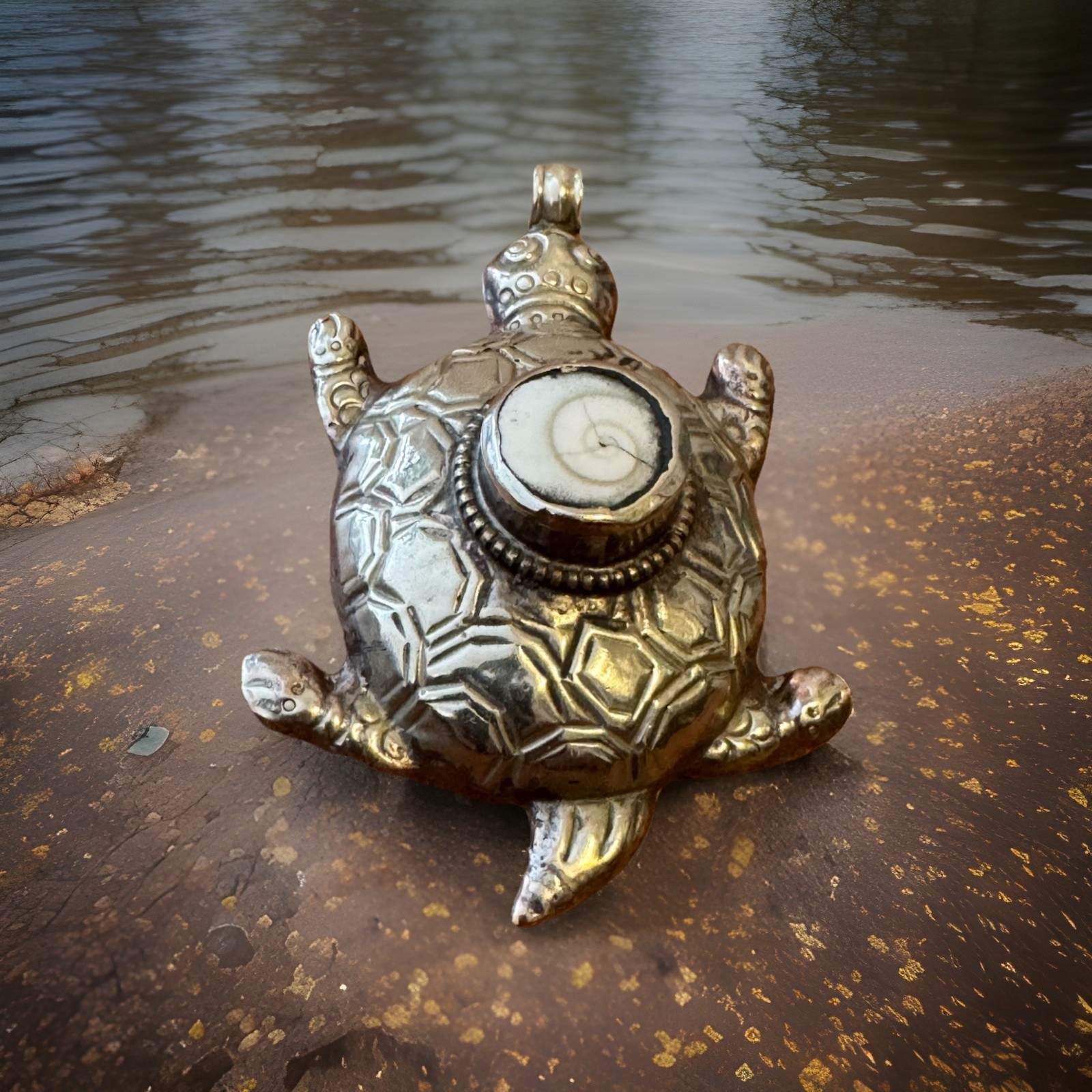Vintage,Handcrafted Artisan Turtle Pendant Inlay Conch Set In Tibetan Silver 36g