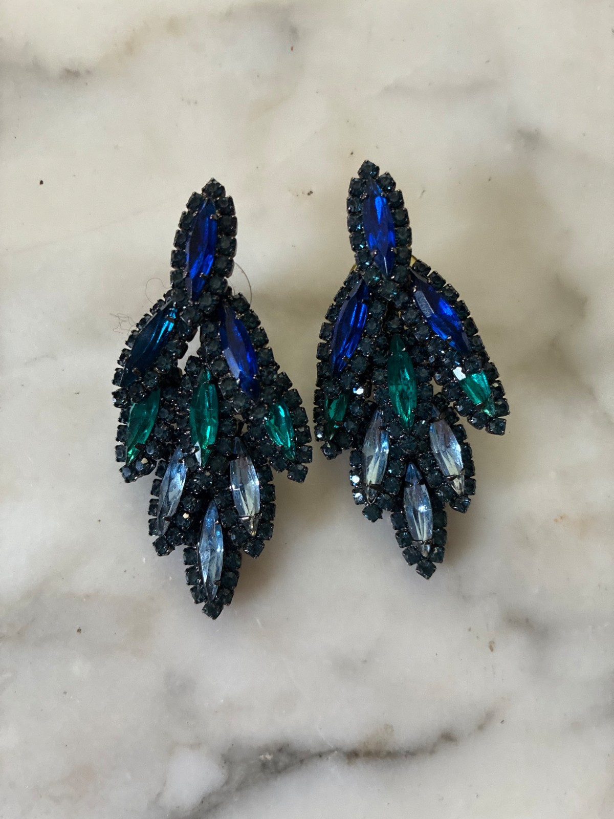 Elizabeth Cole signed Bacall earrings blue green defect repaired