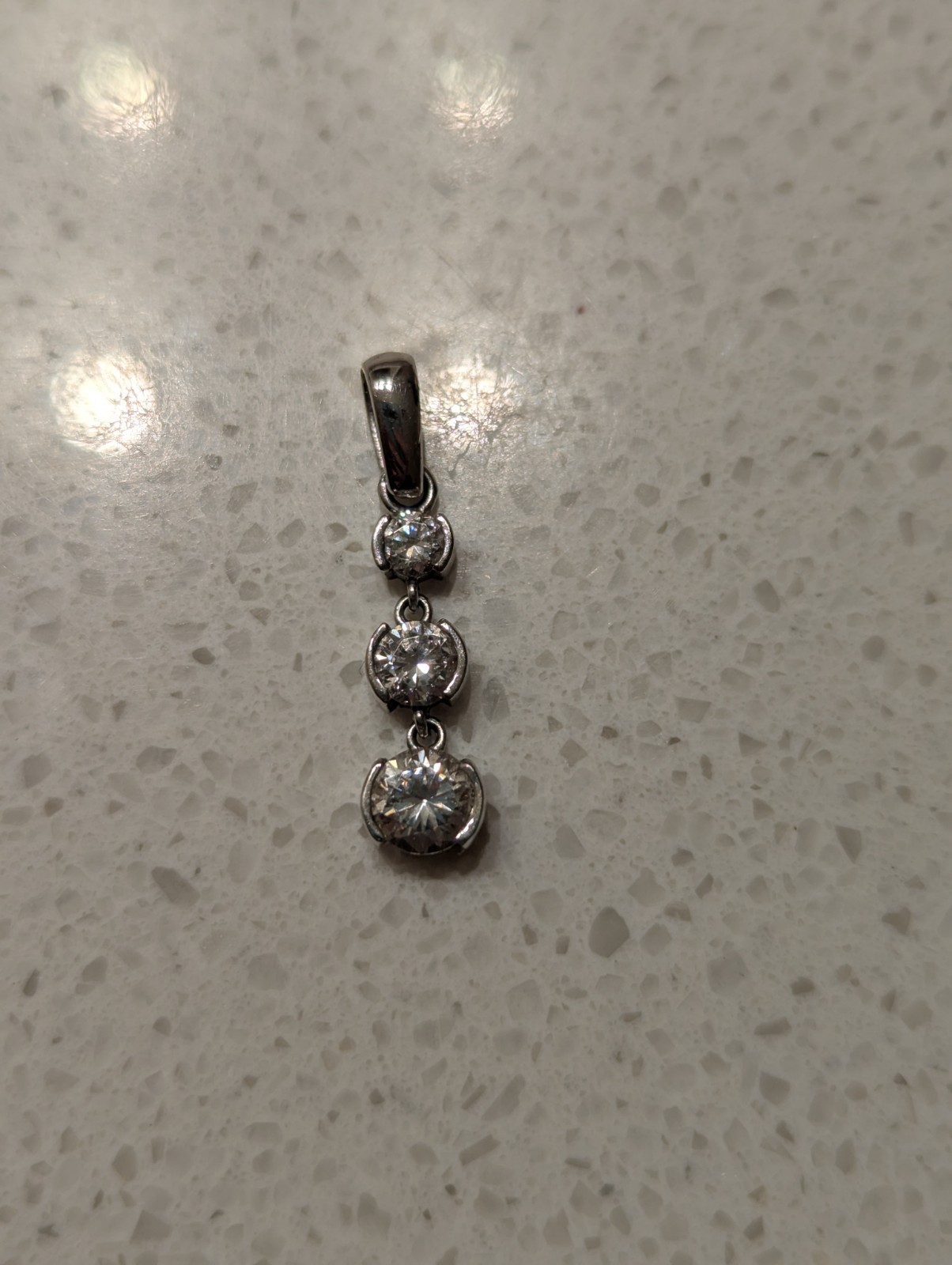 14K White Gold 3 Stone Cubic Zirconia Drop Pendant CZ Dangle Slide Charm 2.3g