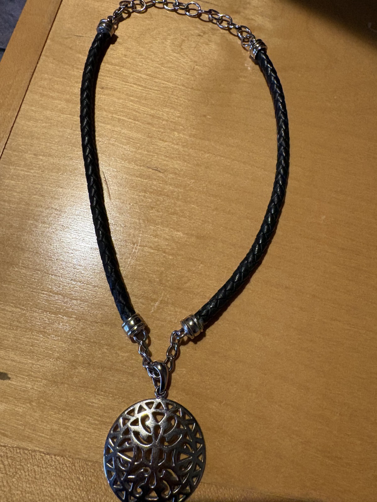 PREMIER DESIGNS Medallion Black Leather Cord Silver Pendant Necklace Excellent!