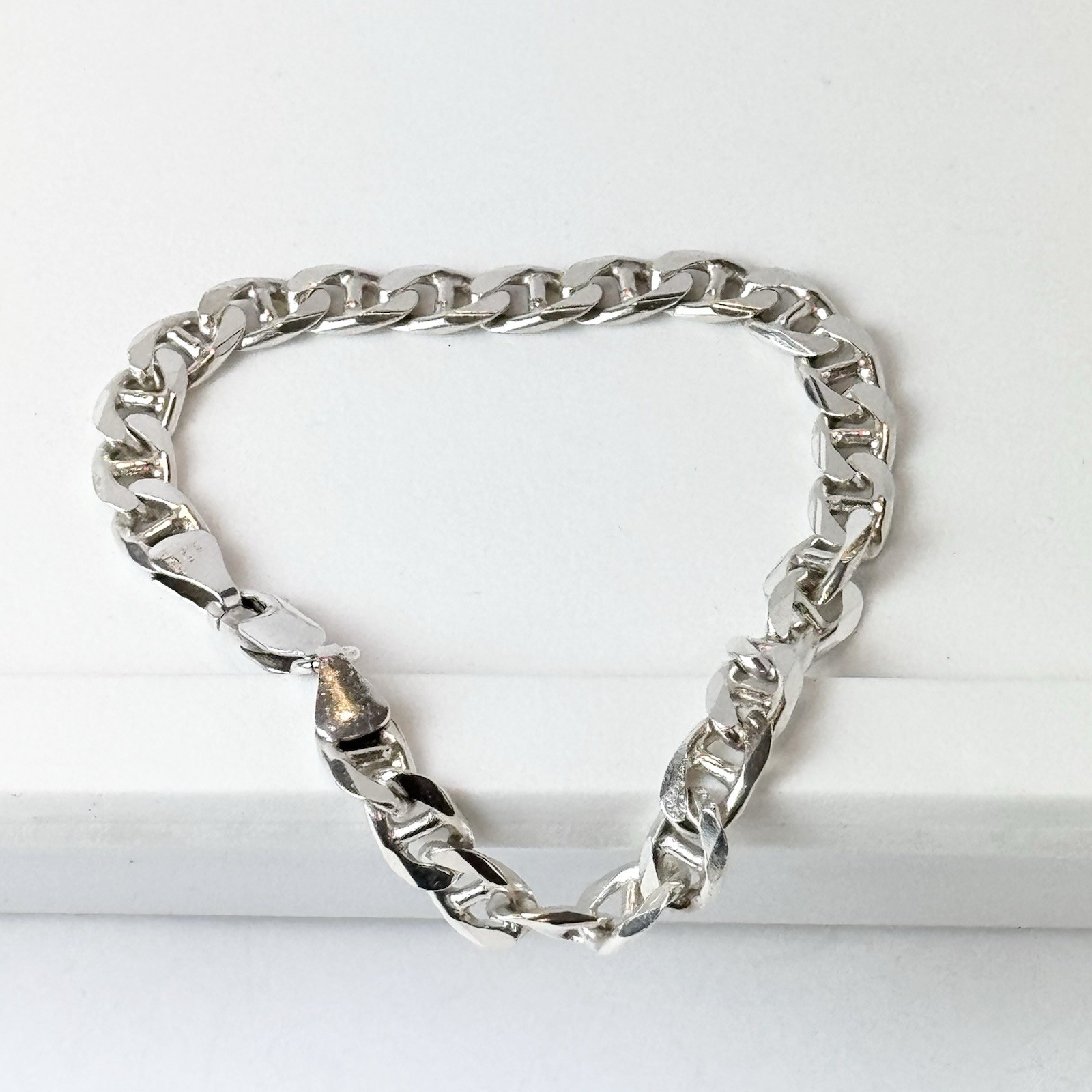 Sterling Silver 8.25in Mariner Link Bracelet/ 6.5mm/ 14.7 Grams/ Made In Italy