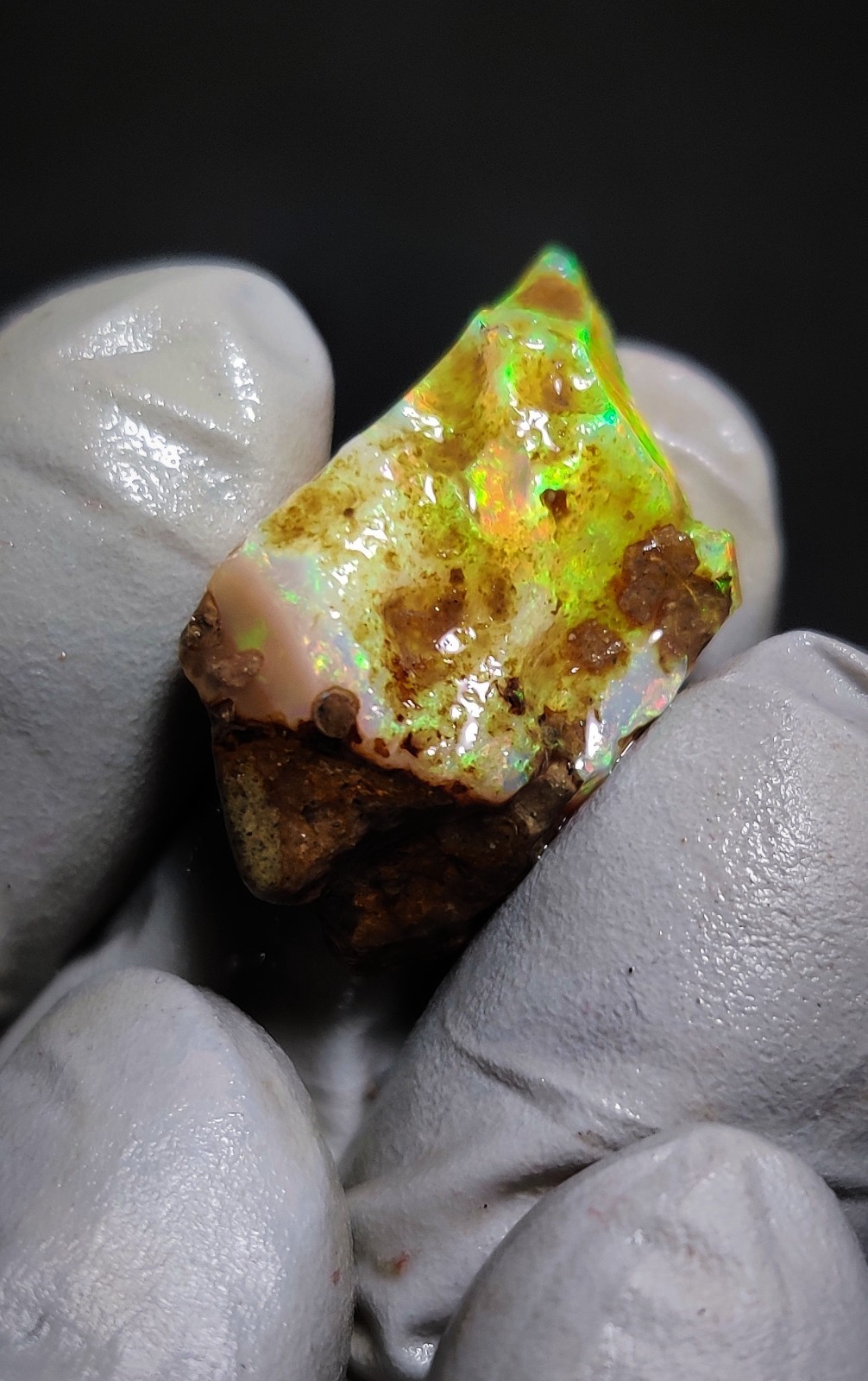 14 Ct ethiopian oil opal rough natural Welo fire Play Of Color Loose Gemstone