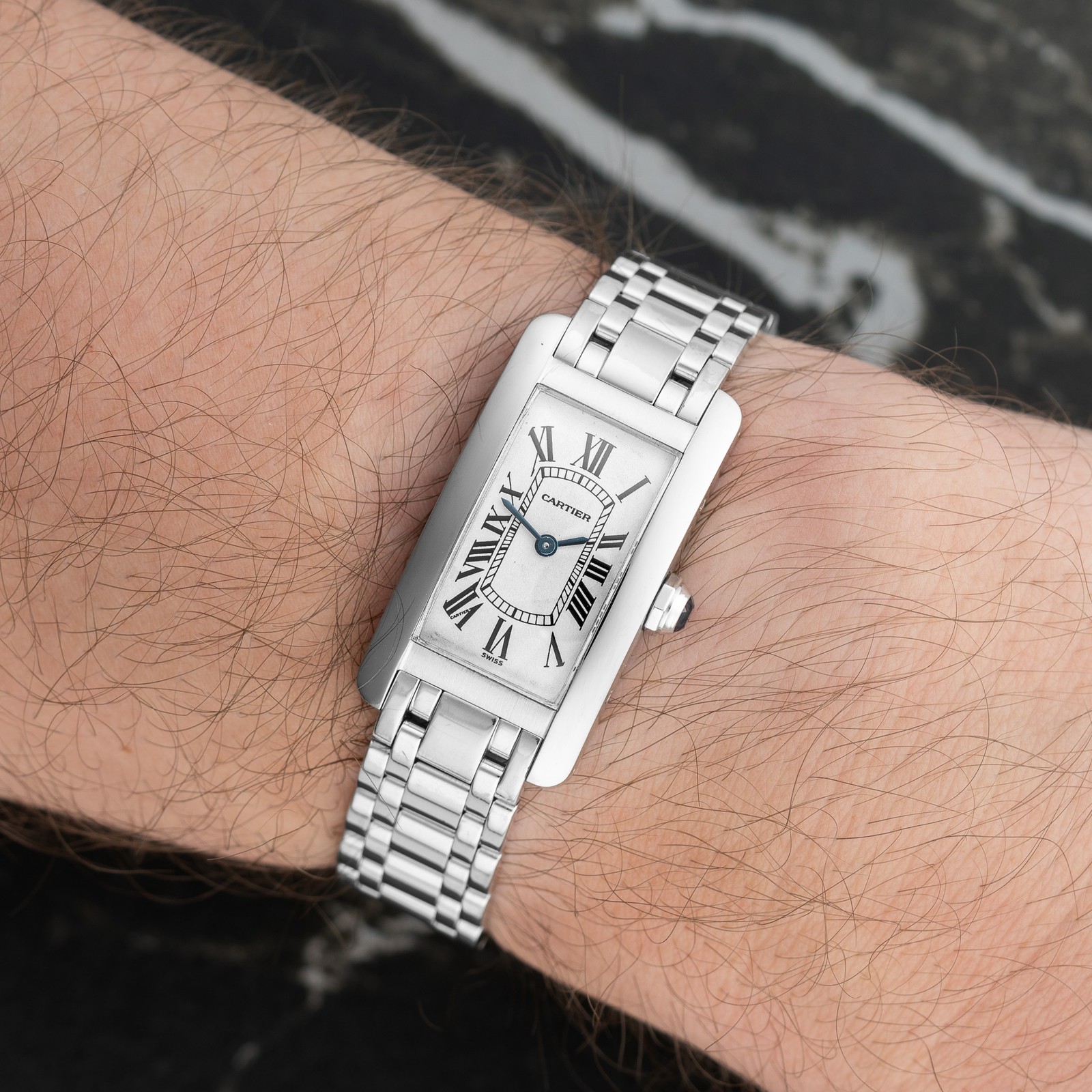 Cartier Tank Americaine – Ref. W26019L1 – 19mm * 35mm White Gold