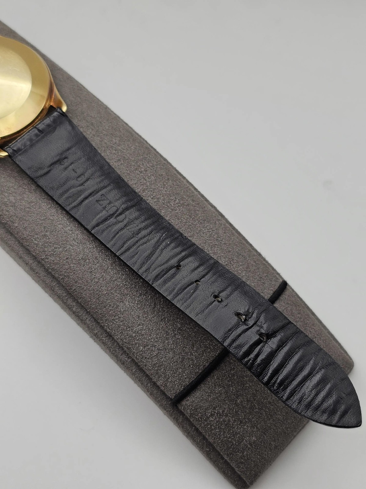 Vacheron Constantin 4600 18k Yellow Gold Silver Dial 36mm Vintage Watch
