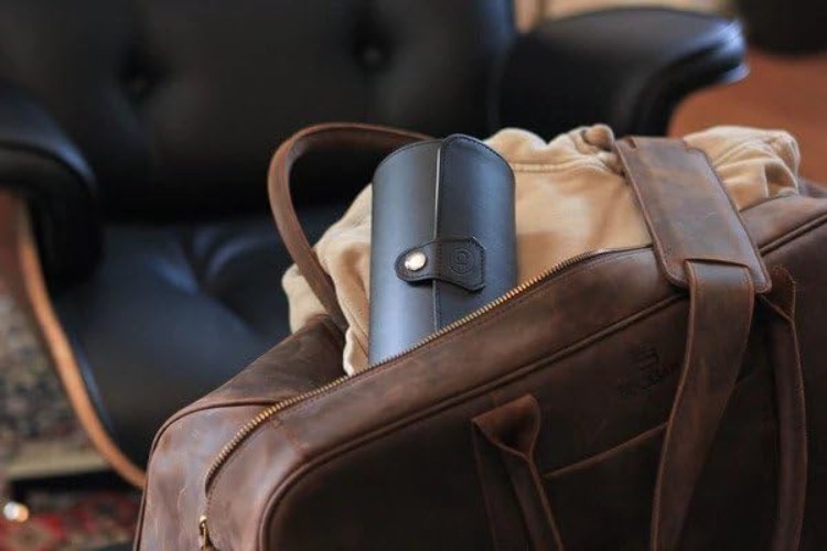 Durable 3-Watch Travel Case Roll – Soft Inner Lining & Polished Finish