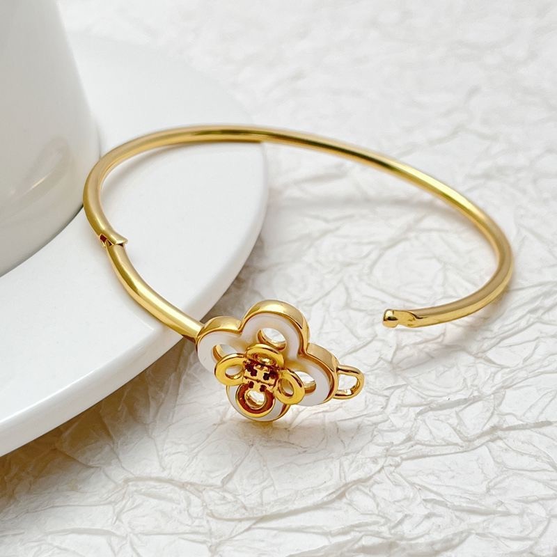 New Tory Enamel White Flower Design Bangle in Gold Size:6.5*5cm