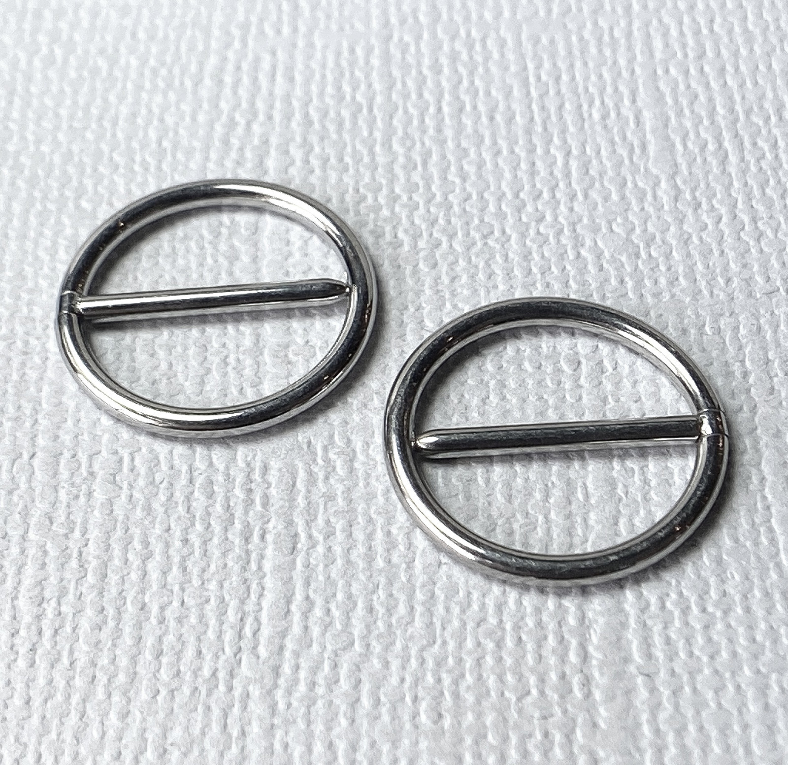 PAIR Nipple Hoop Swinging Clicker Rings ASTM F136 Implant-Grade Titanium Jewelry