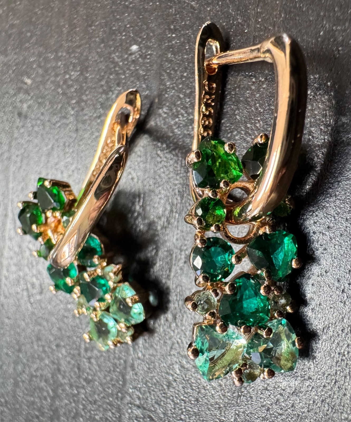 585 14K RG Rose Gold Stamped Allure Ombré Kelly Green Stud Earrings