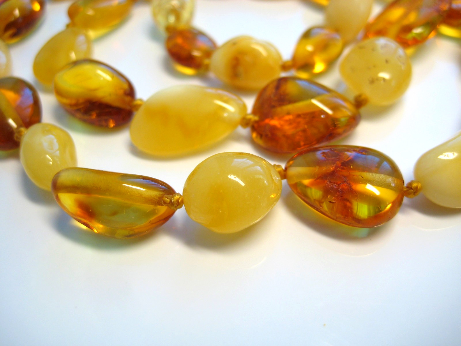 Genuine Yellow Honey Amber Baltic Amber Necklace 12 gr. 20 inches !!!