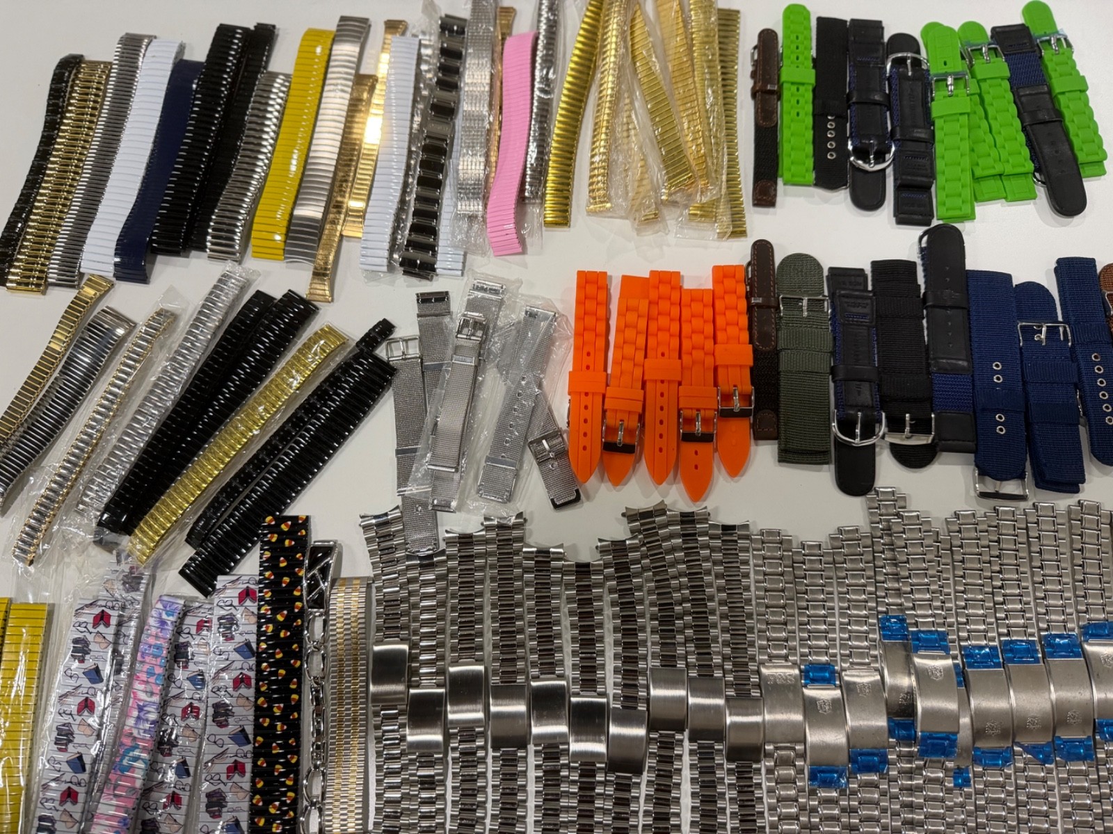 LOT 7 Mixed 100 Watch Bands Collection Rubber Stretch Metal Assortment