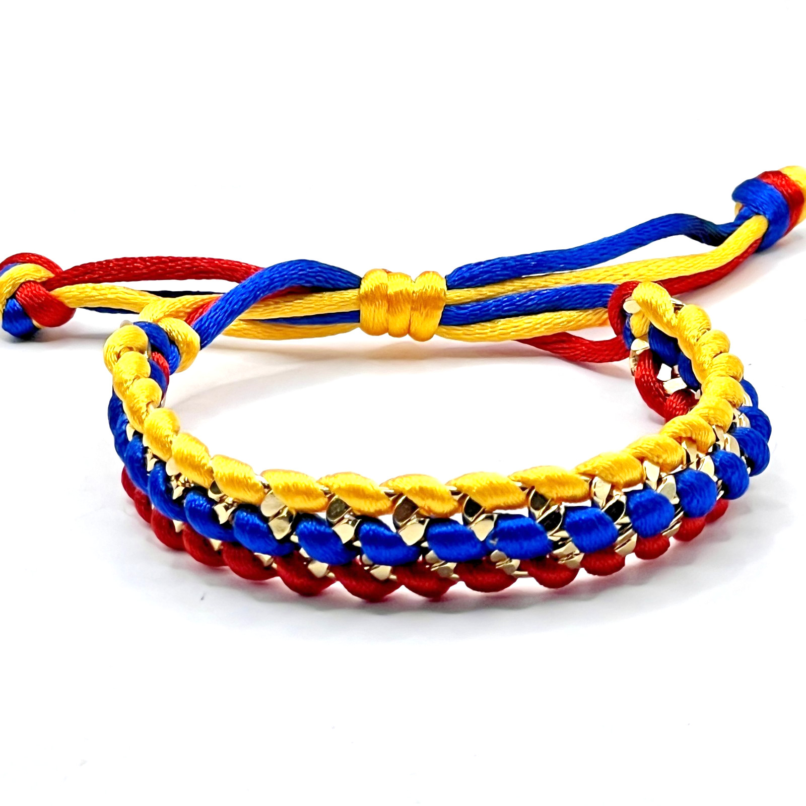 Handmade in Colombia – Colombian Threaded Bracelet Adjustable & Artist Made