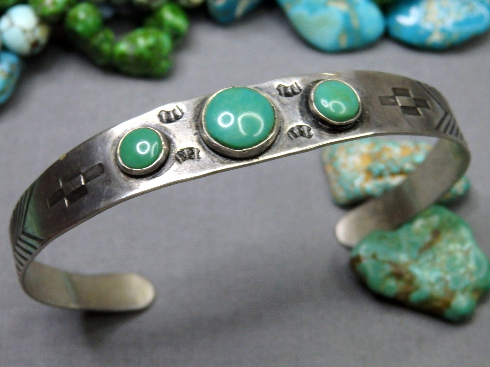 Fred Harvey Era NAVAJO Natural NEVADA TURQUOISE Sterling Silver Cuff Bracelet