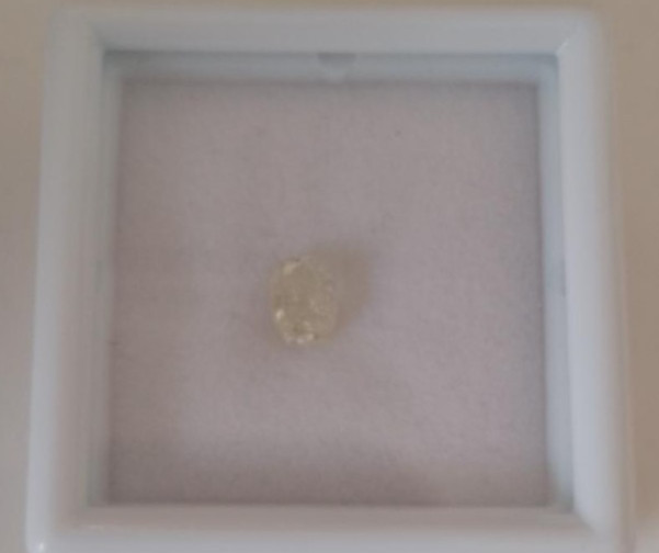 0.44ct NATURAL DIAMOND, Oval Brilliant, Fancy Yellow, Valuation Certificate