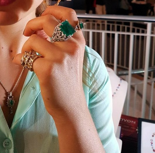 Women’s Engagement Ring With 23.14ct Lab Created Colombian Emerald & 925 SS