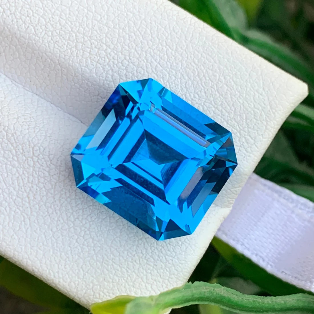 16.70carat Natural Electric Swiss Blue Topaz With emerald cut origin from Afric