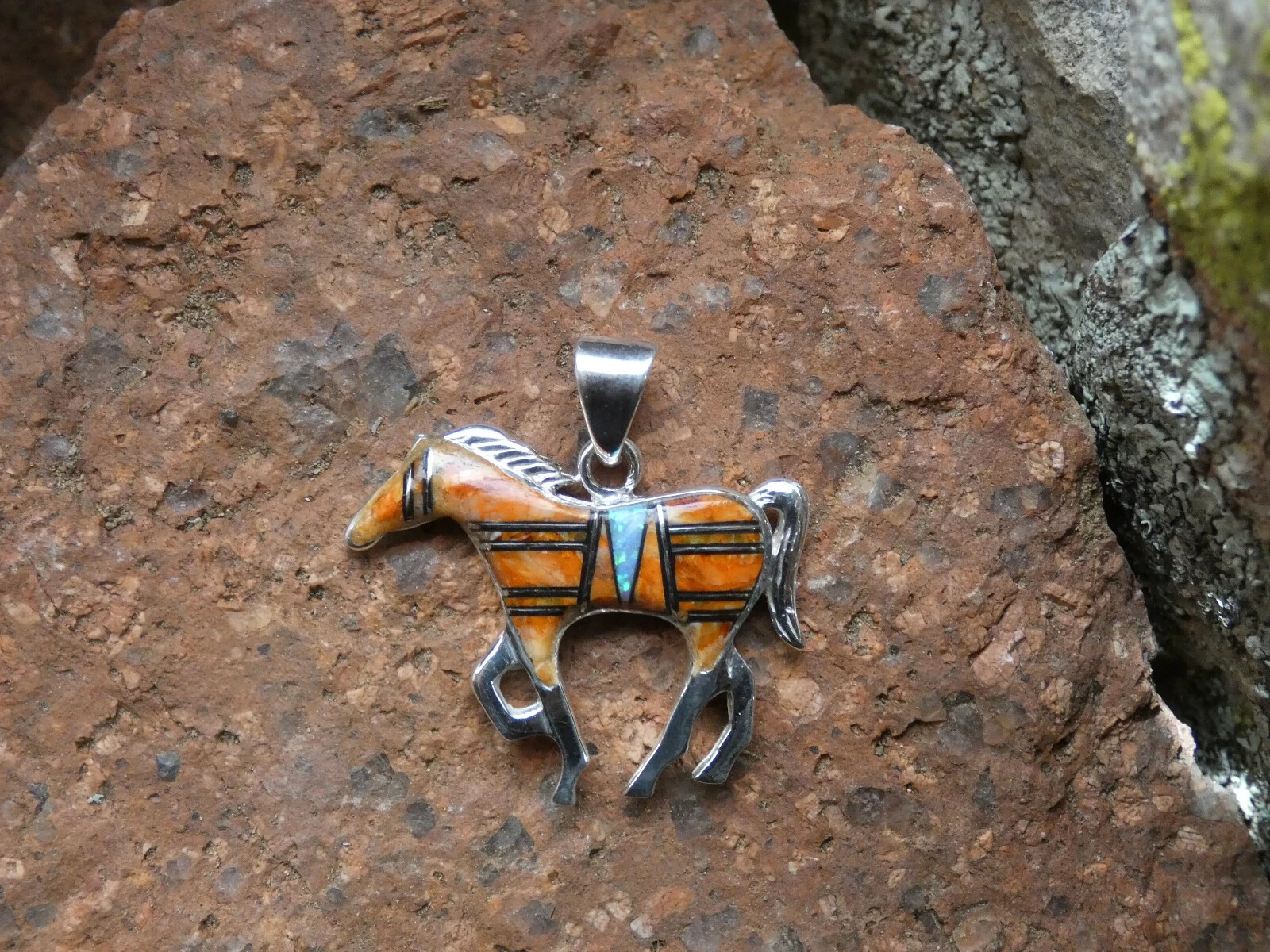 Horse Pony Stallion Sterling Silver 925 Vibrant Spiny Oyster Gemstone & Opal D31