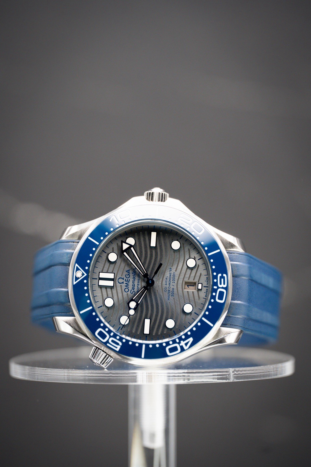 Omega Seamaster Diver 300M 42mm Grey Dial Ceramic Bezel Full Box & Papers