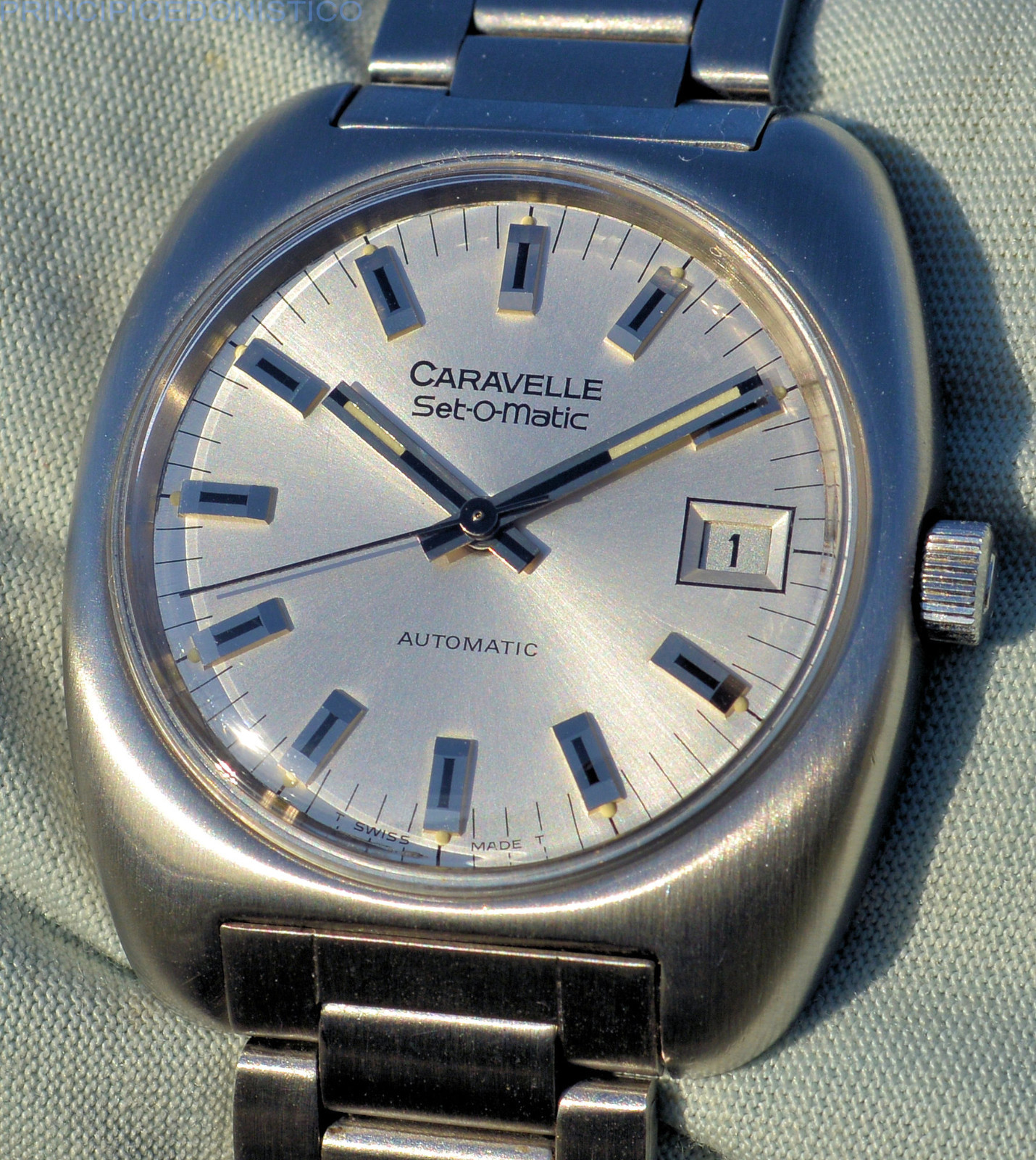 Beautiful 1974 Caravelle Set-O-Matic Automatic Watch Very Rare by Bulova