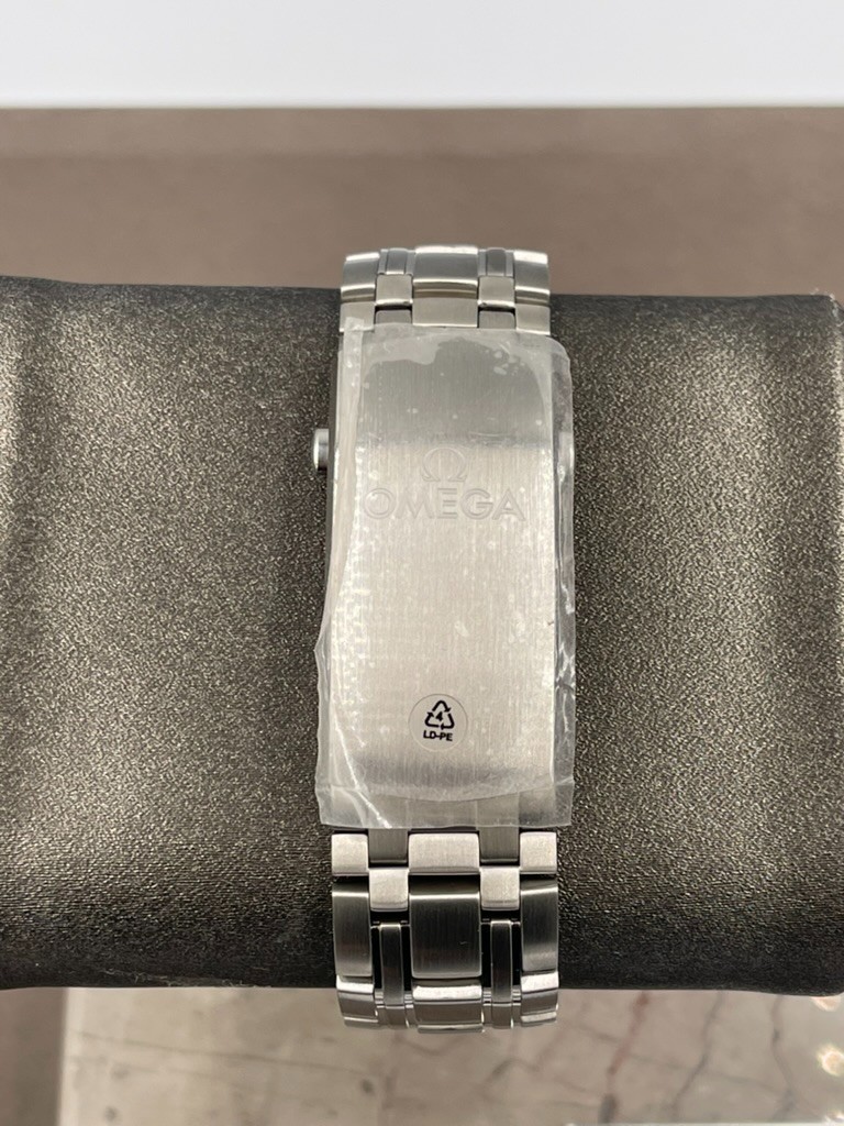 Omega White Dial Seamaster Chronometer Diver 300m 210.30.42.20.04.001 (2024)