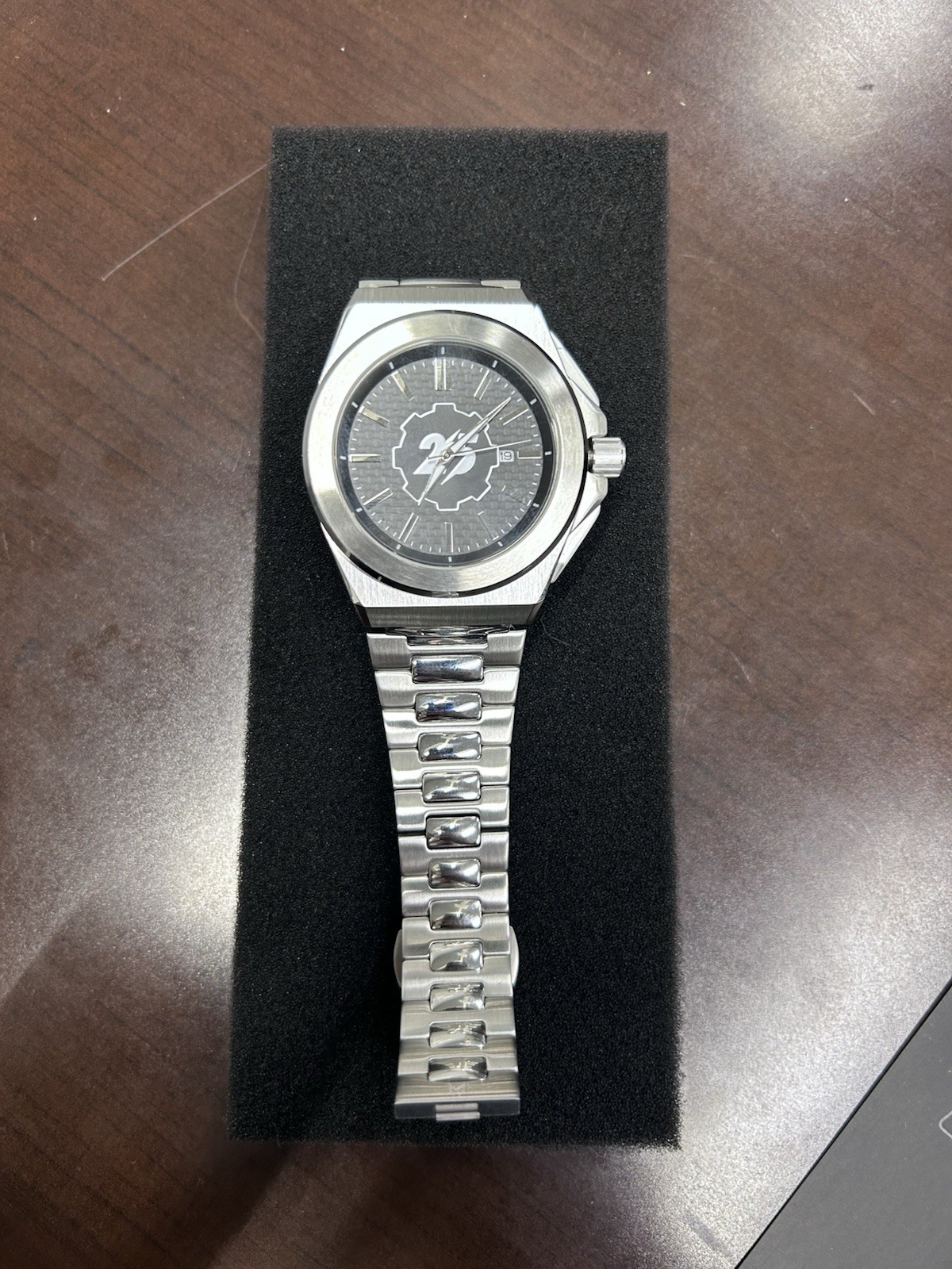 Bethesda Fallout 25th Anniversary Limited Ed Stainless Steel Quartz Watch 50m