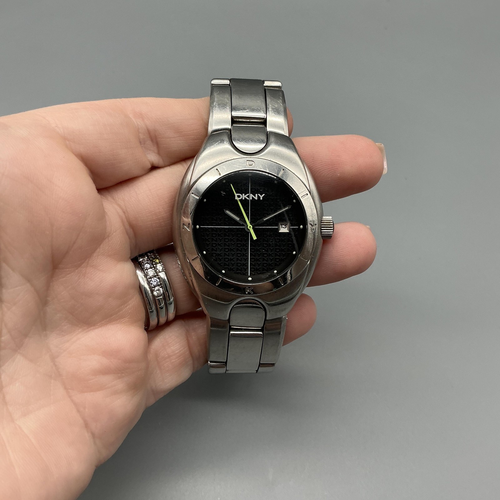 DKNY NY5001 Womens Watch 32mm Black Dial Stainless Bracelet Date New Battery 7″