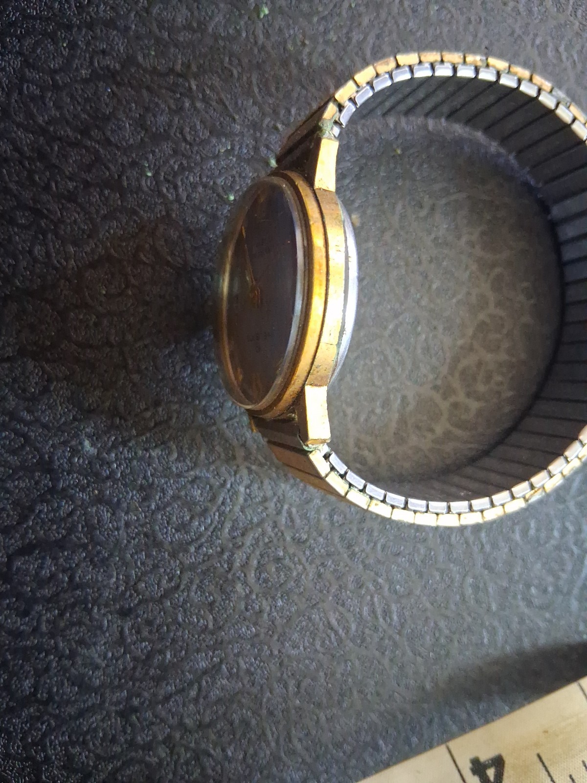 HELBROS INVINCIBLE 17 Jewels Hand Wind Watch Not Tested