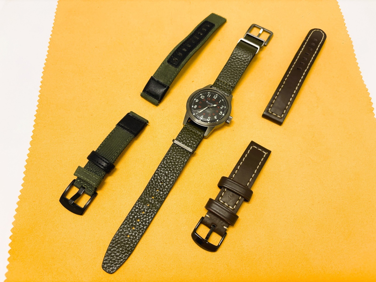 Bulova Hack 98A255 AUTOMATIC 38mm WATCH WITH TWO EXTRA STRAPS – NO RESERVE!
