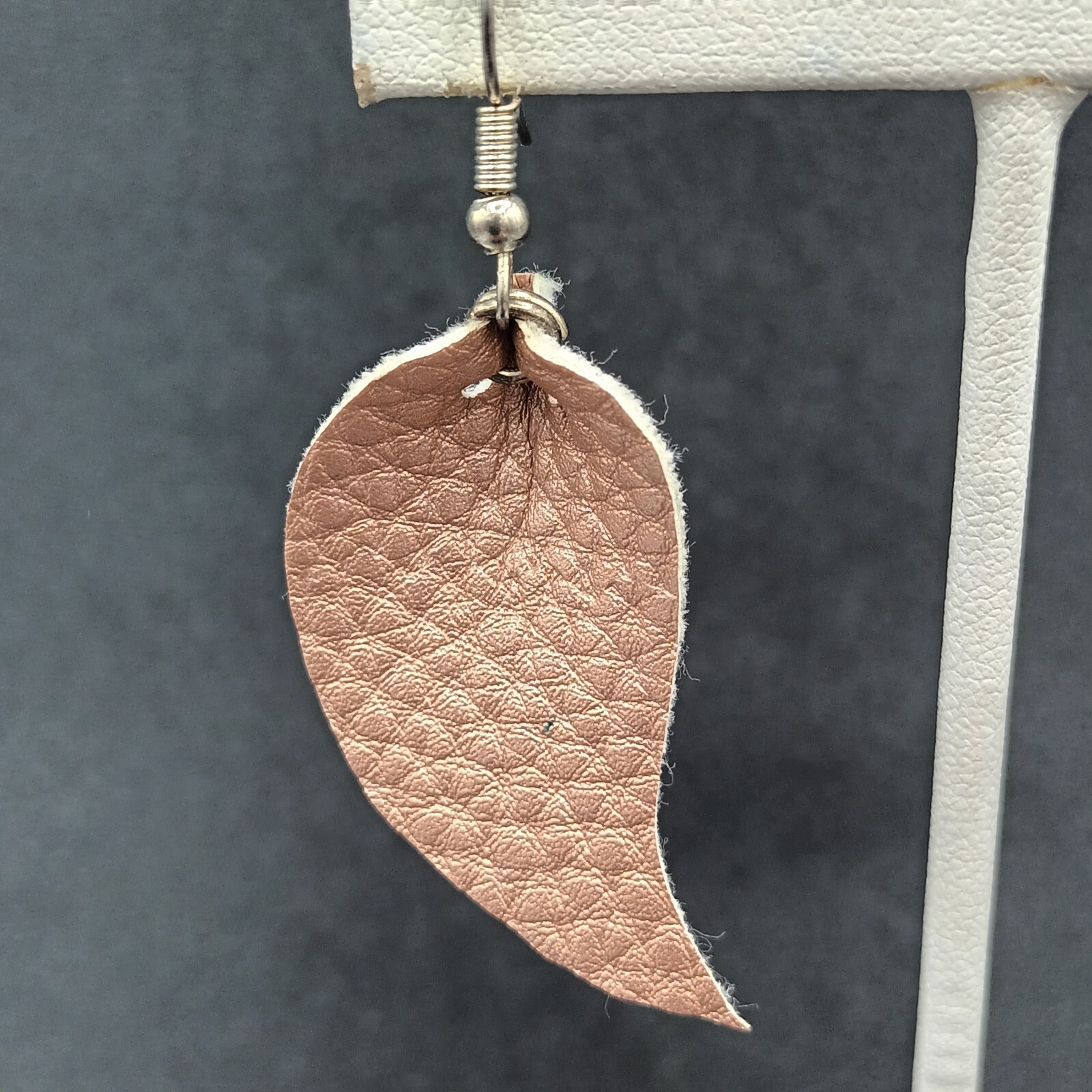 Pierced Earrings Silver tone Pink Faux Leather Felt Dangle 1 5/8″