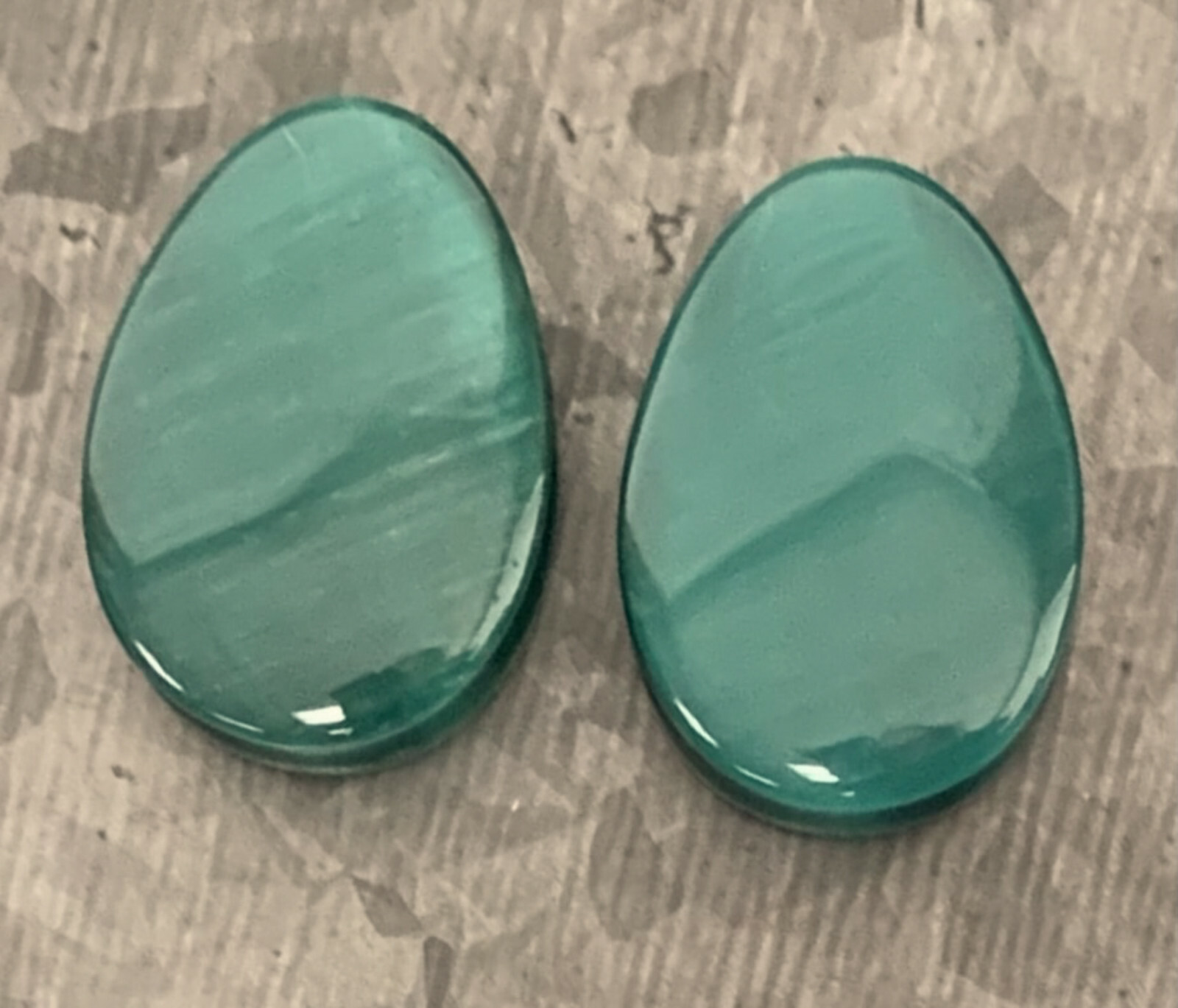 PAIR Deep Green Cat Eye Stone Teardrop Plugs Double Flare Tear Drop Gauges