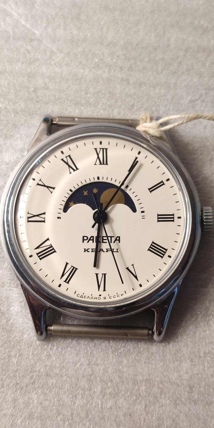 NEW !! Quartz watch RAKETA, Real Moon Phases Calendar, “Moon” USSR