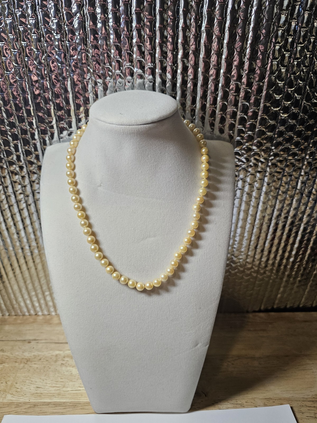 Vintage 15 Inch Hand Knotted Akoya Pearl Necklace 14k Yellow Gold Clasp
