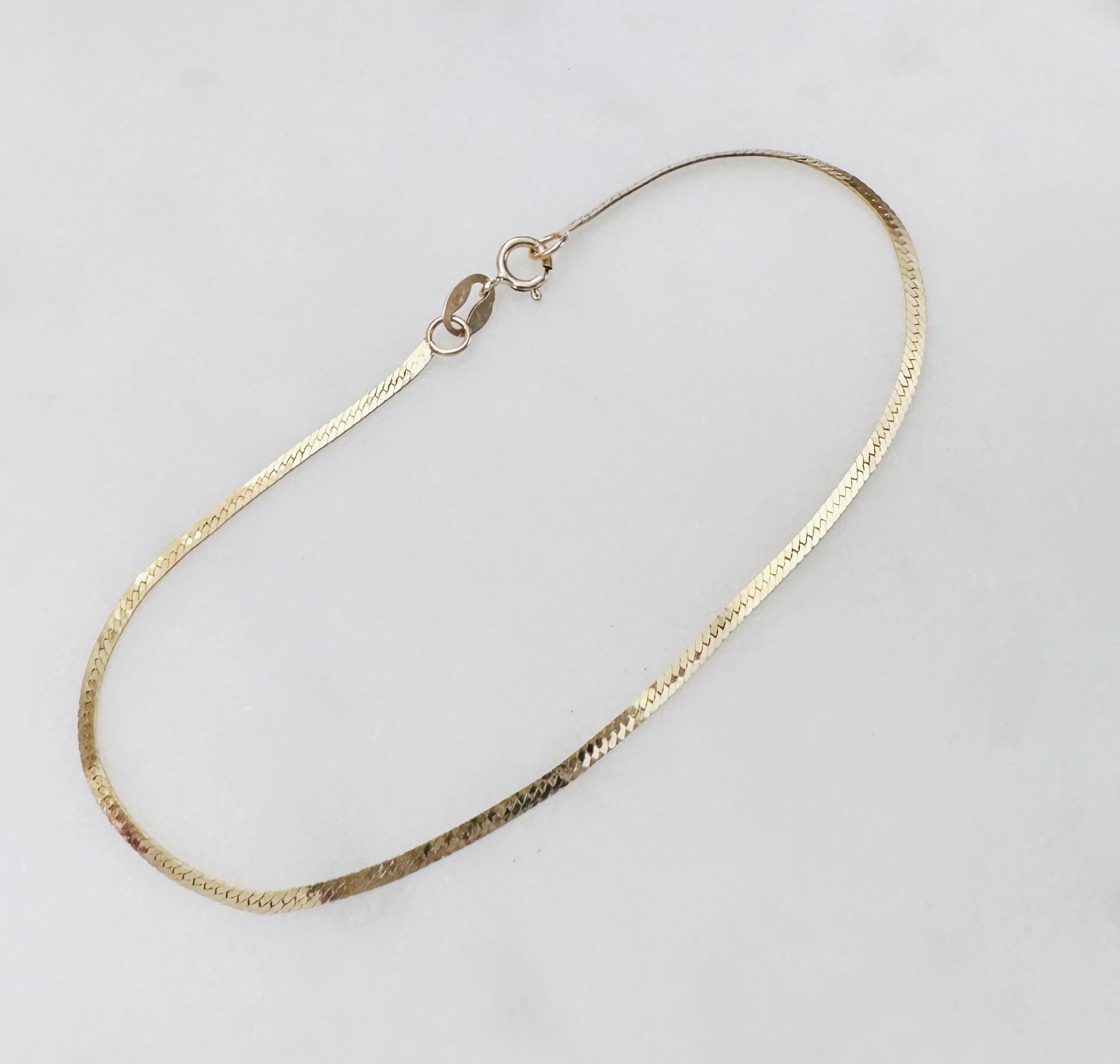 Solid 14K Yellow Gold Thin Herringbone Link Chain Bracelet, 1.3mm, 7″, 1g
