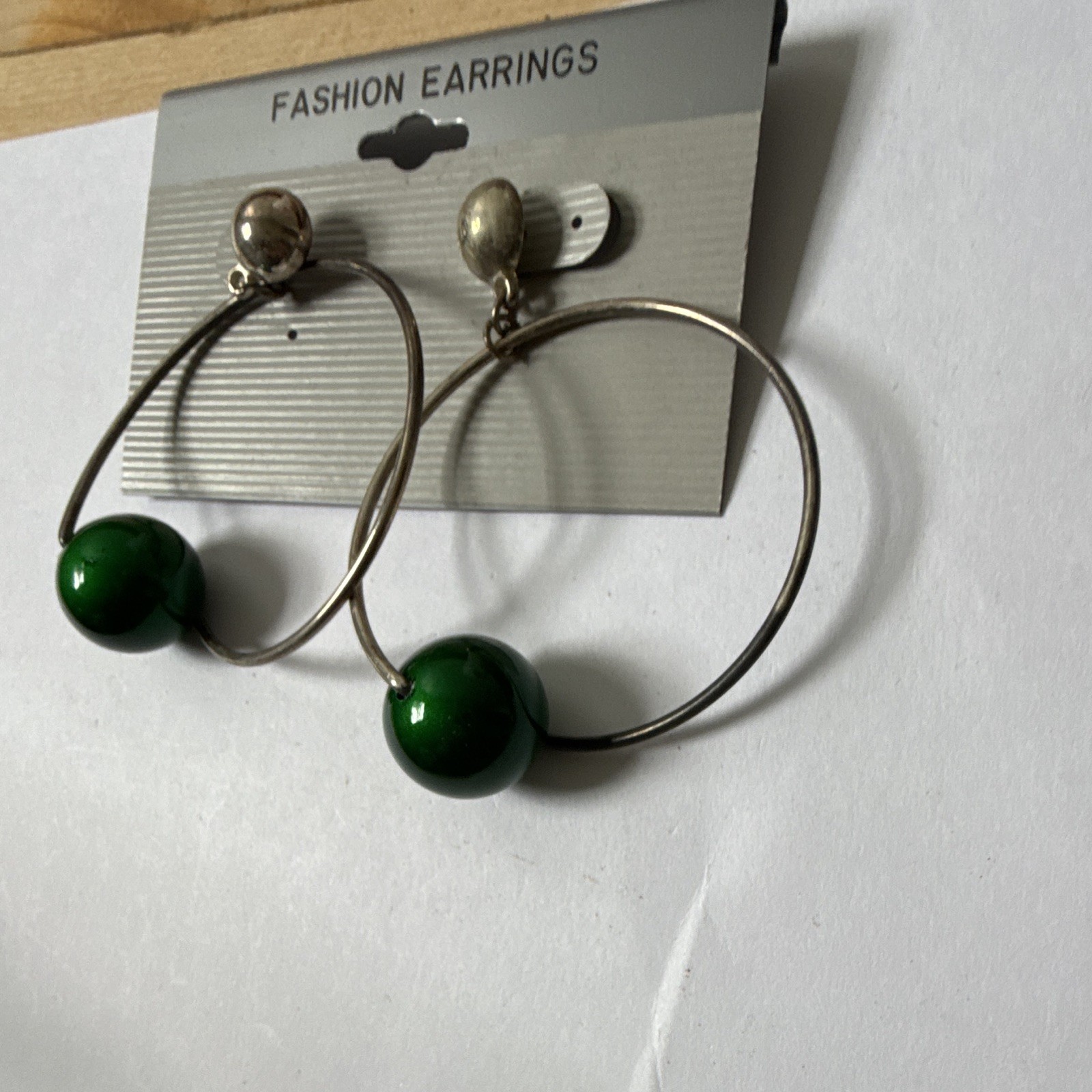 Green Silver Tone Round Hoop Dangle Earrings Metal Plastic Butterfly Back 2in