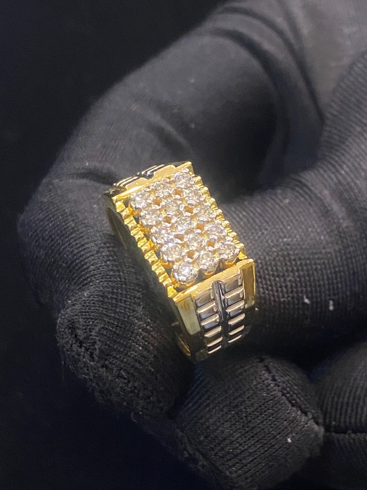 1/2 Cts Round Brilliant Cut Diamonds 15-Stone Men’s Anniversary Ring In 14K Gold