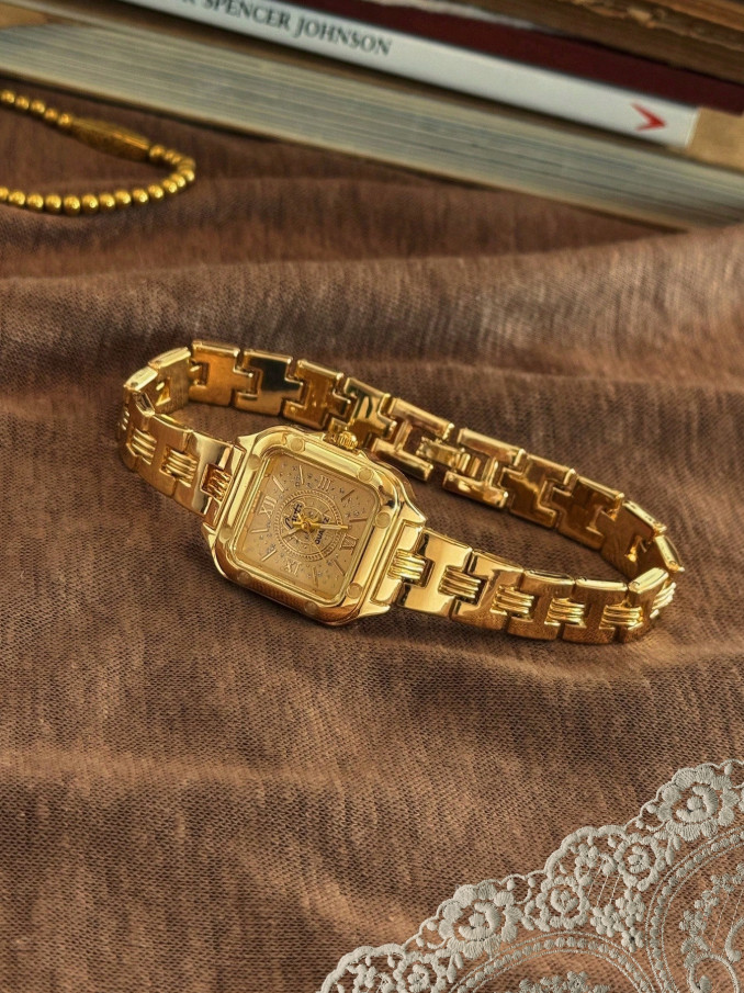 Vintage Style Gold Bracelet Watch Women Square Roman Dial Elegant Wristwatch