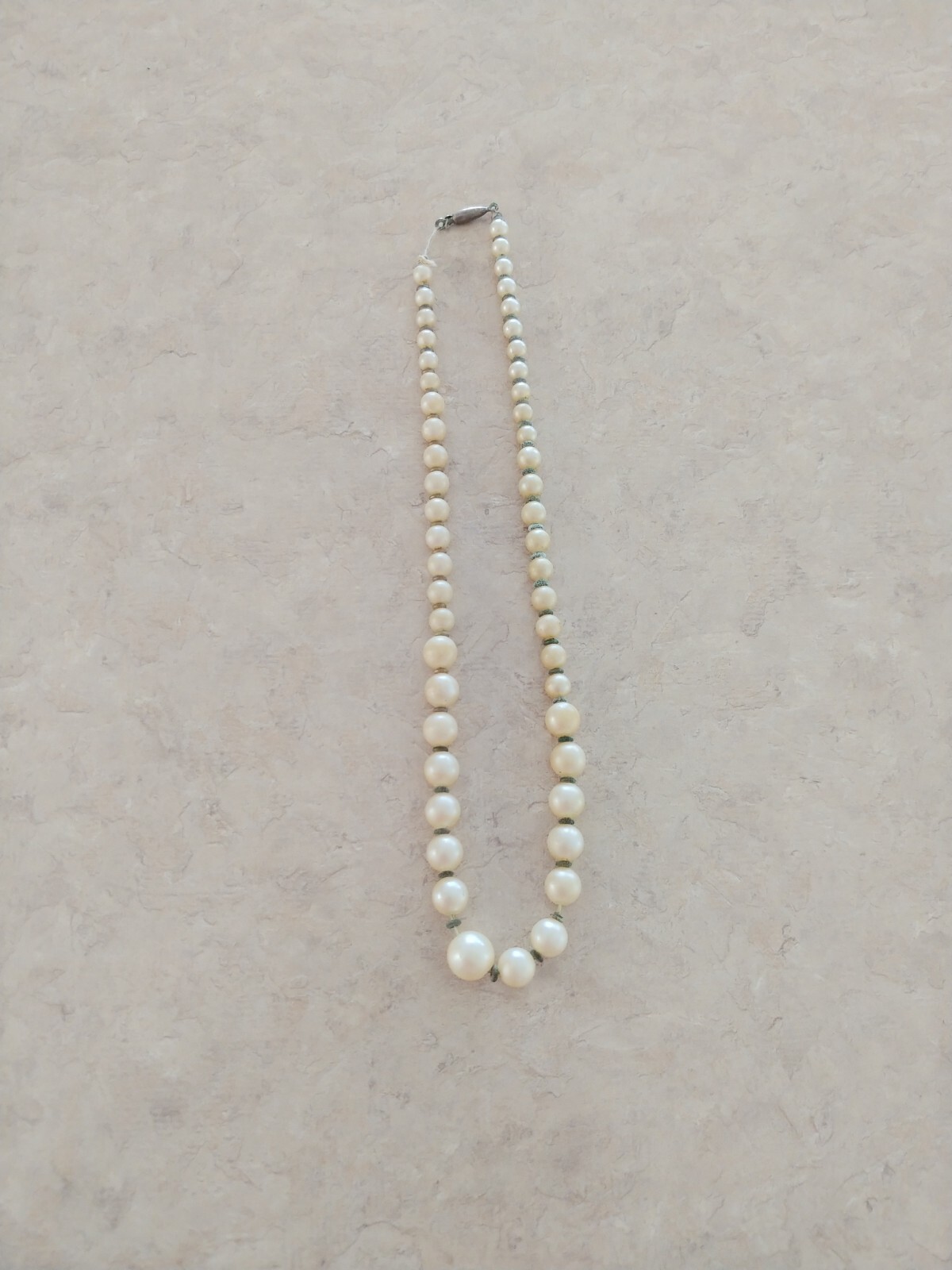 Pale Faux Pearl Choker Single Strand Necklace Vintage 1930s 40s Jewelry 16″in
